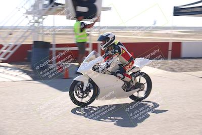 media/Nov-03-2025-Lets Ride (Mon) [[4d74c1c4d3]]/B Group/Grid/